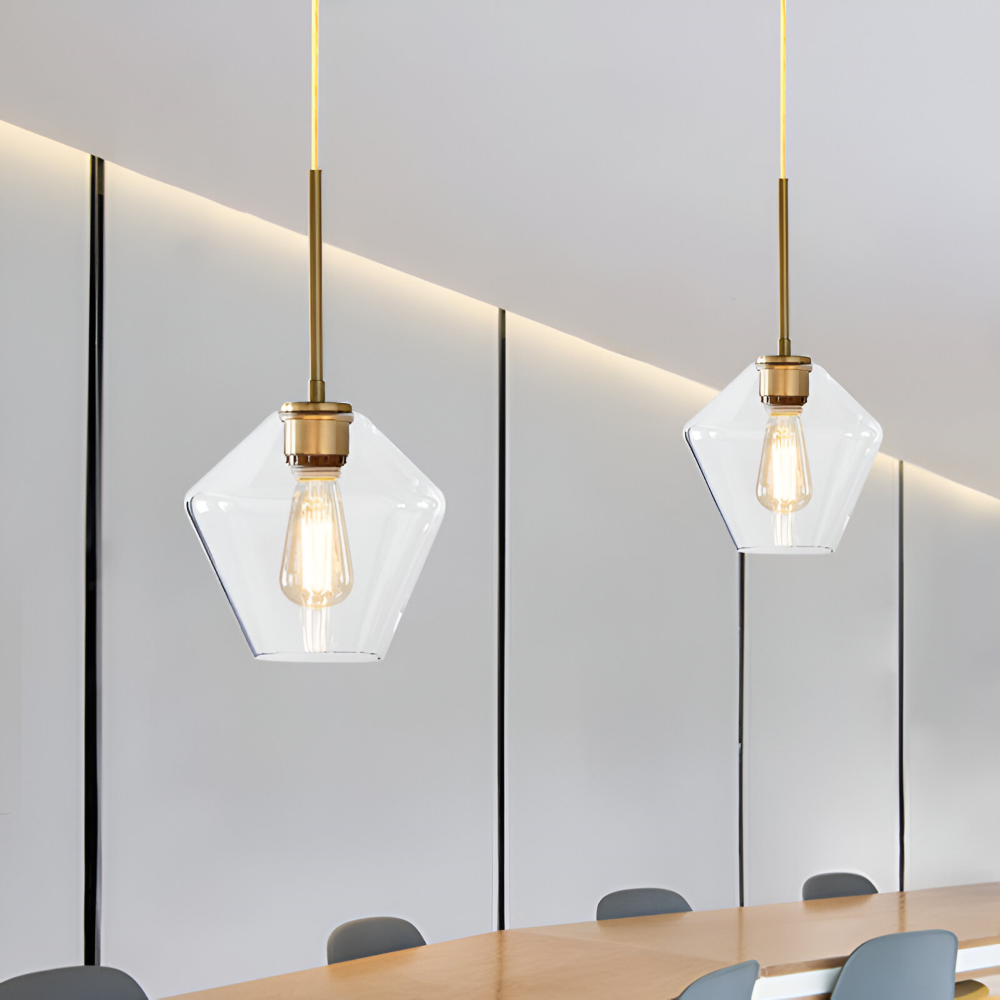 Modern Mässing Pendellampa med Glas Skärm - Taklampa för Stilfull Belysning i Bostadsutrymmen
