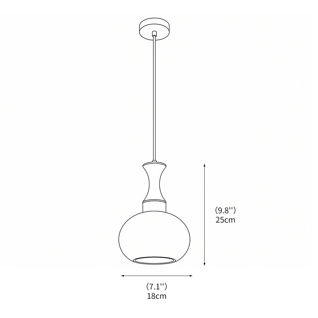 Närbild på pendellampans skärm i trä och glas