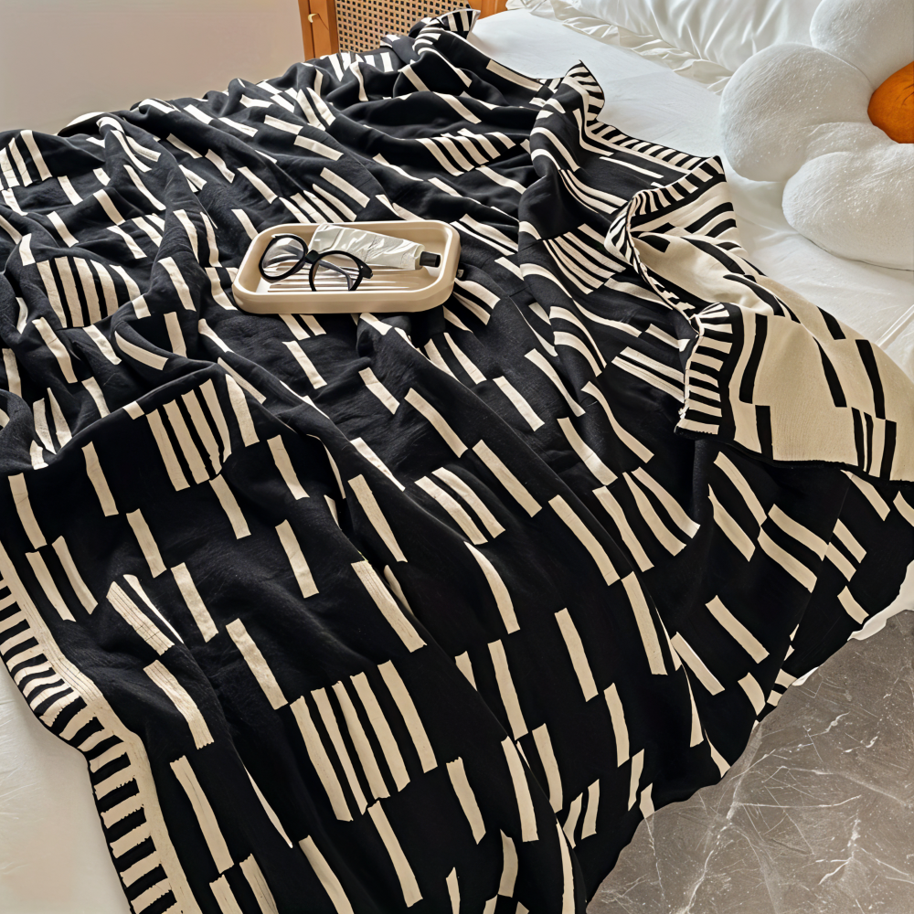Neutral Dash Plaid - Svart Beige Akryl Fleecefilt - Stickad Sängöverkast