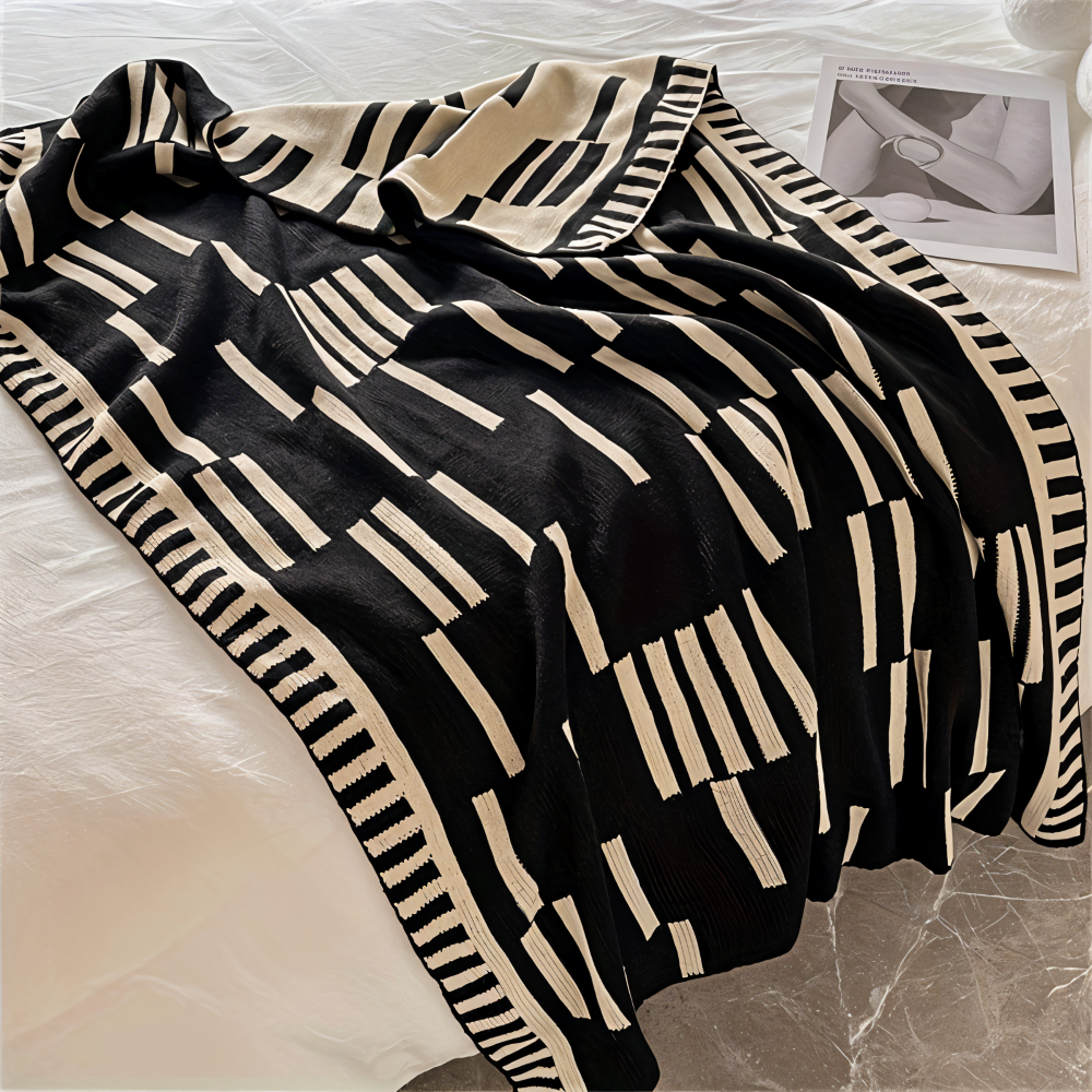 Neutral Dash Plaid - Svart Beige Akryl Fleecefilt - Stickad Sängöverkast