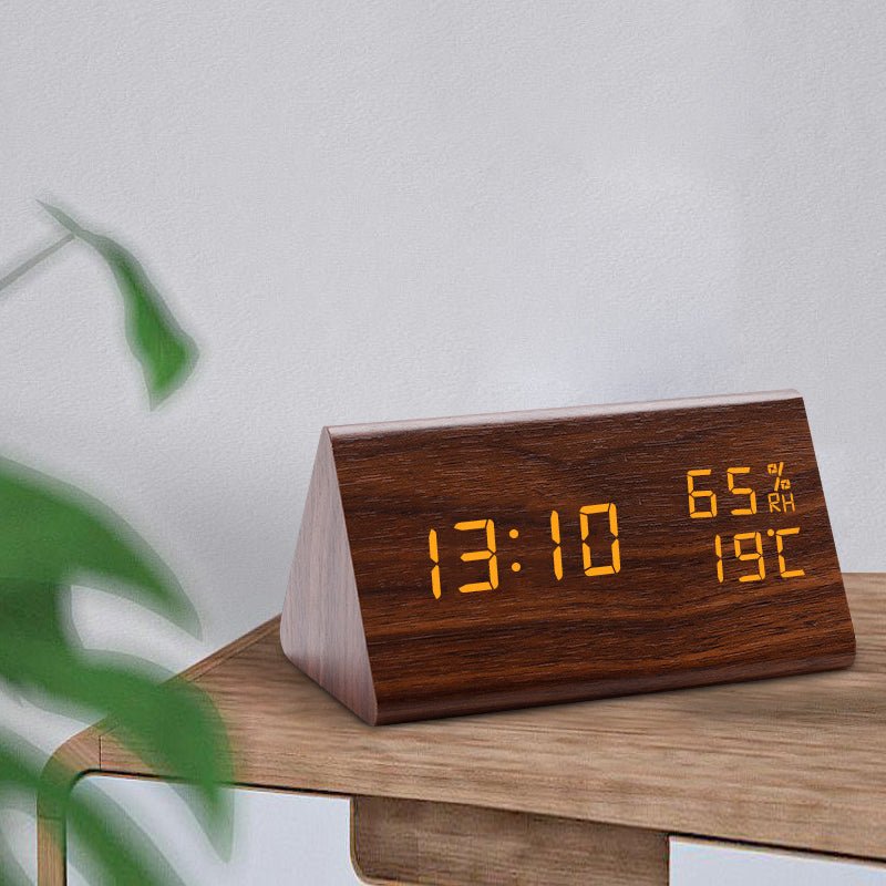 Digital Bordsklocka Med Trälook Och Temperaturvisning