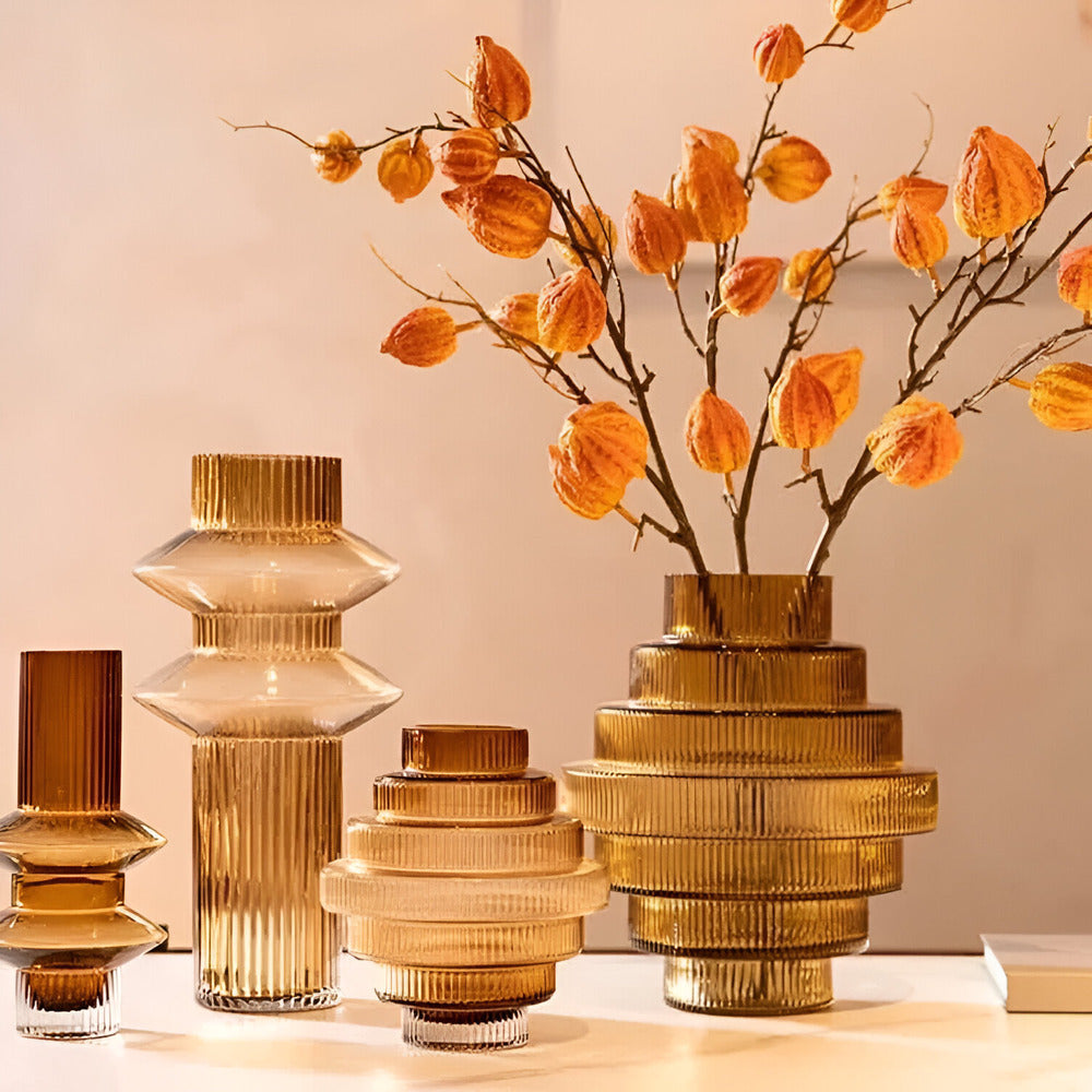 Elegant Amberglas-Vas - Ett samtida dekorationsstycke för stiliga hem