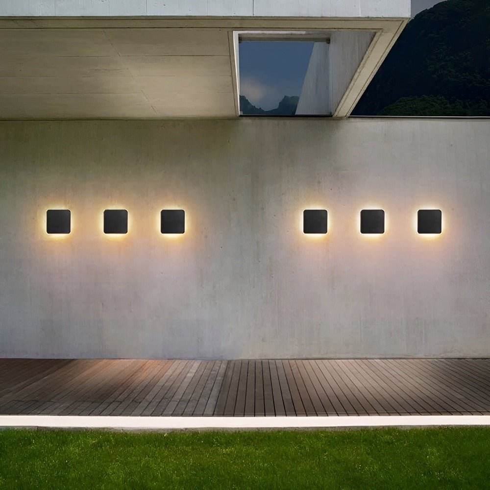 AquaGlow - Elegant Vattentät LED-Vägglampa av Aluminium