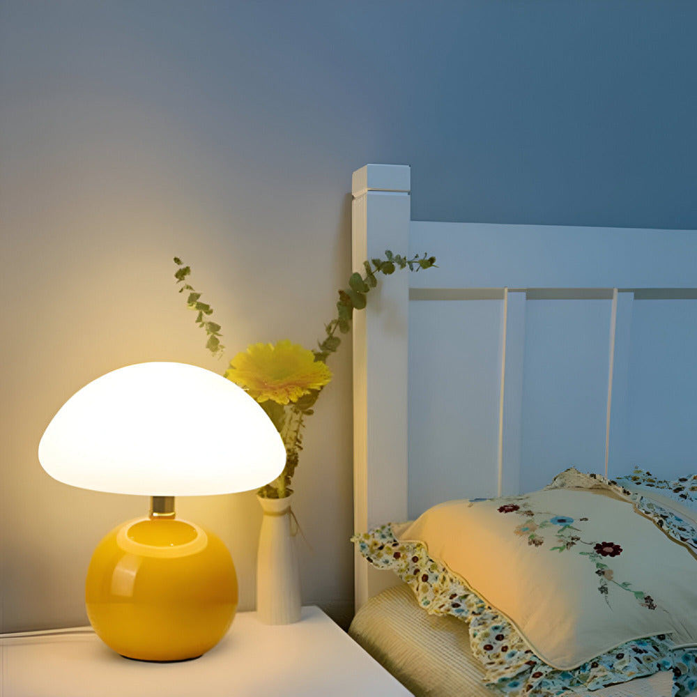 Elegant Bauhaus Inspirerad Svamplampa med 3 Färger LED Bordslampa för Modernt Ambiente