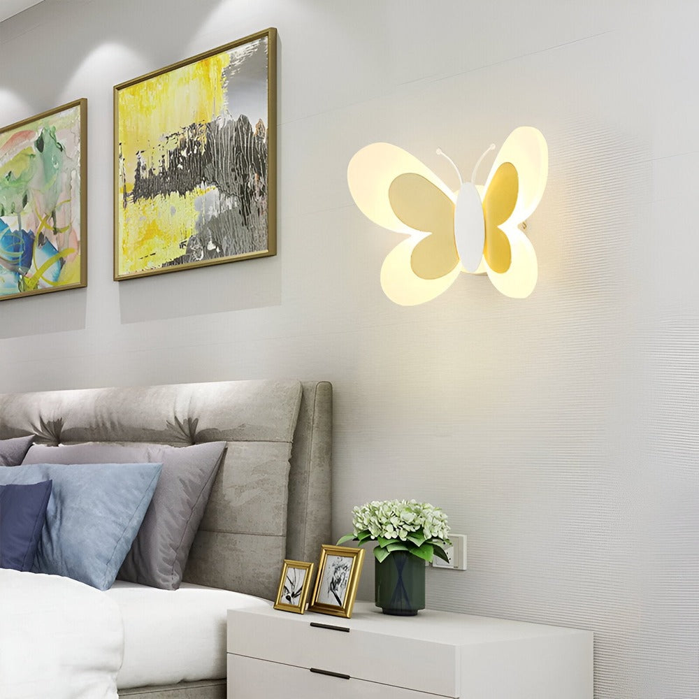 BrilliButterfly Vägglampa - Charmig Akrylvägglampa med Fjäril - Färgglada Vägglampor LED Inomhus