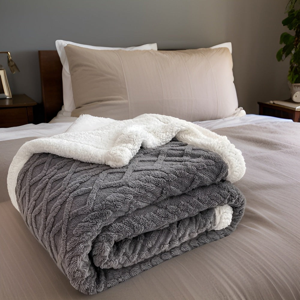 Cozy Cuddle - Dubbelsidig Mysig Fleecefilt för Nattlig Värme med Stil