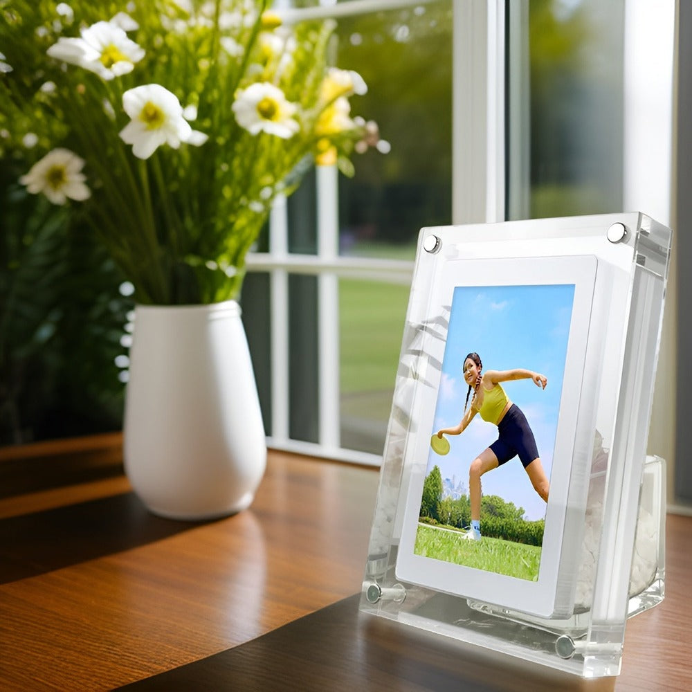 Crystal DigiFrame - Rörlig Fotoram i Akryl med Sömlös Videouppspelning