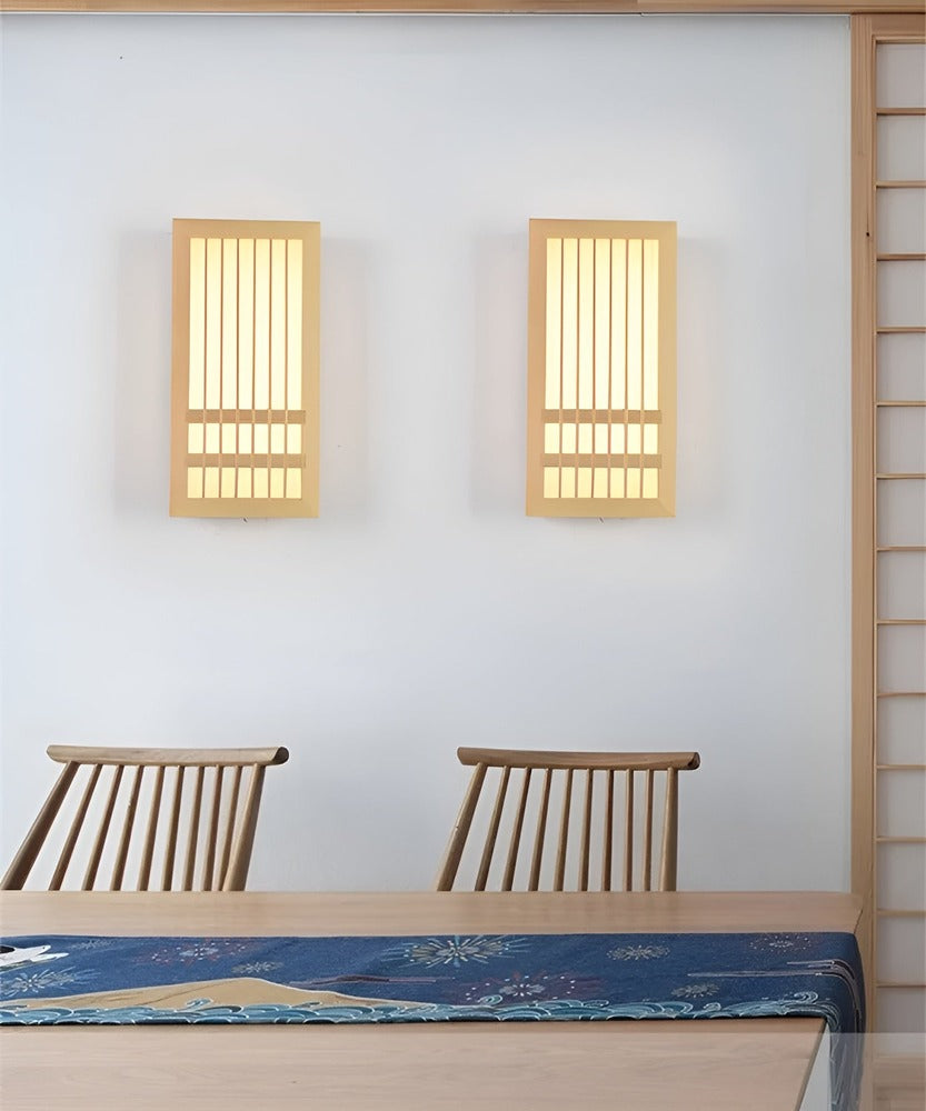 DoaGlow Japansk Vägglampa av Trä - Modern Japansk Belysning av Trä och Akryl