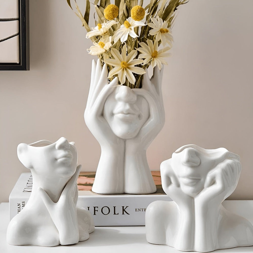 FemmeFlora Vase - Uttrycksfull Blomvas i Keramik med ett Mänskligt Ansikte