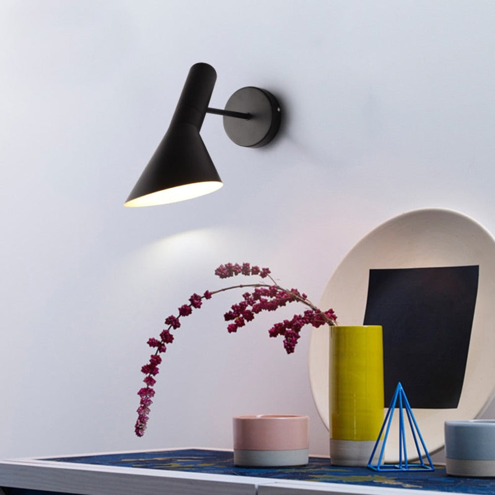 Justerbar Svart LED Vägglampa för Moderna Boende- och Matutrymmen