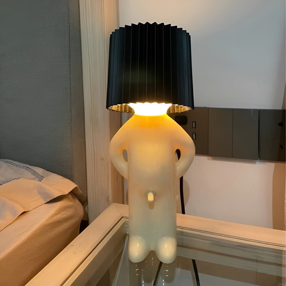 Lil'Lad bordslampa - Kreativ Liten Blyg Pojke LED-Lampa