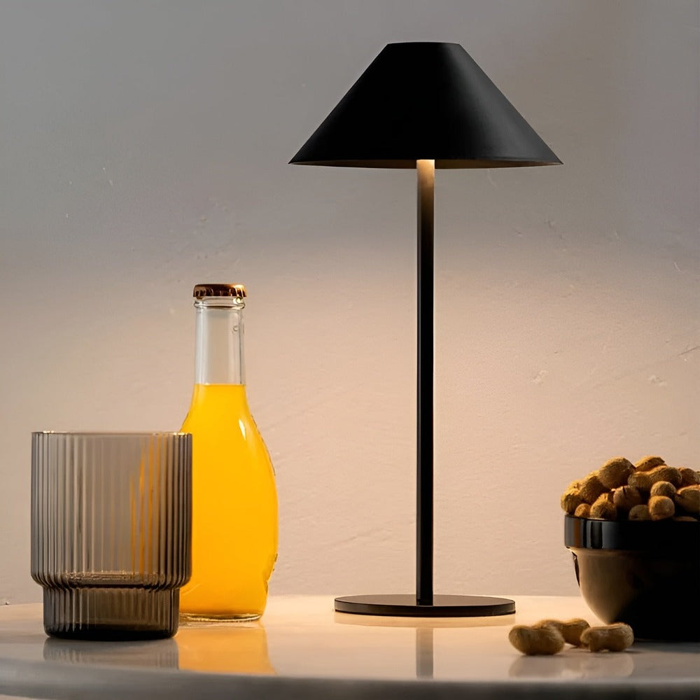 LumiLuxe - Dimbar Nordic Cone LED-bordslampa med Touchkontroll