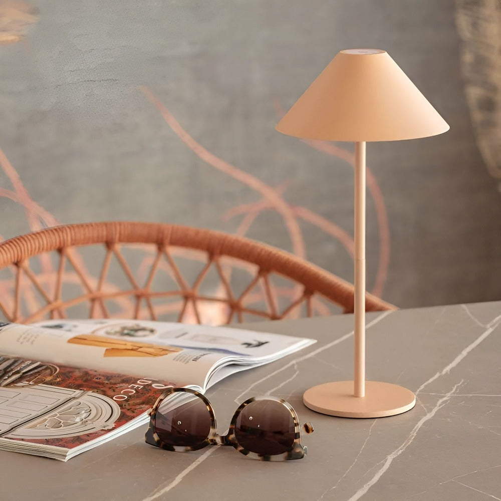 LumiLuxe - Dimbar Nordic Cone LED-bordslampa med Touchkontroll