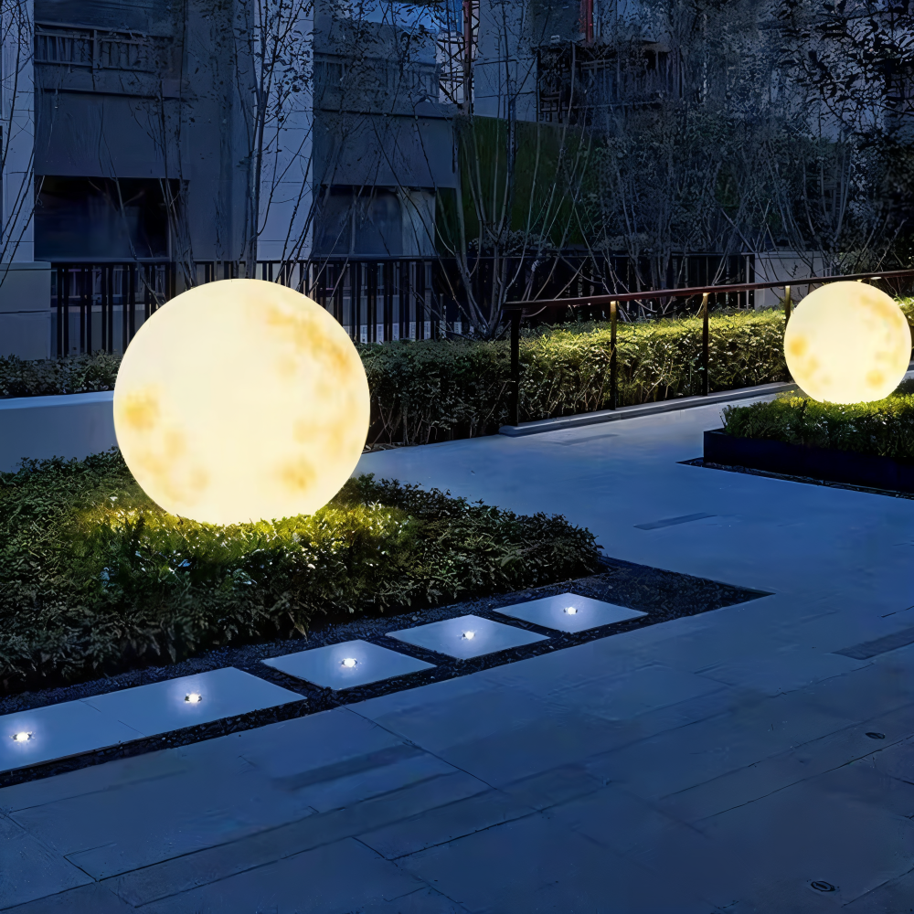 LunaLumena - Solenergi Månbelysning för Trädgård - IP65 Solarlampa Trädgård