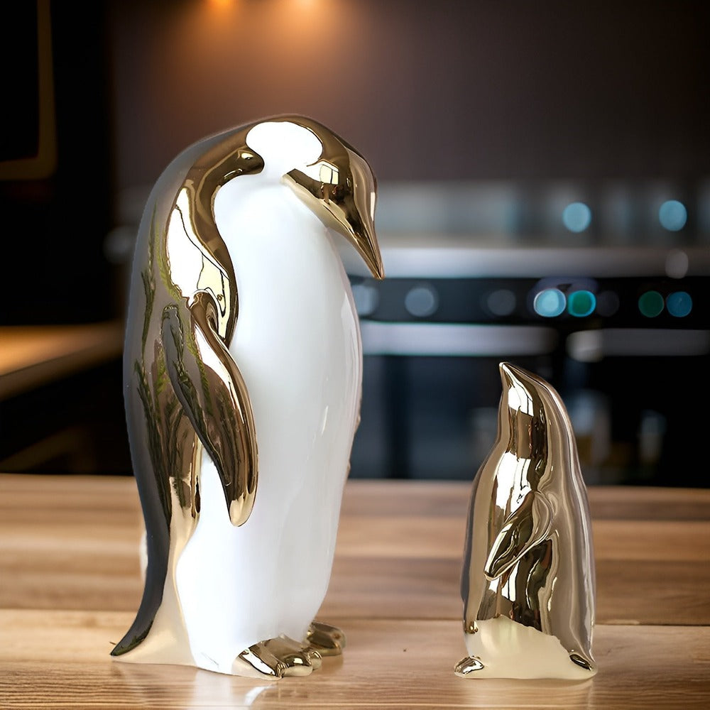Penguin Charm - Gyllene keramisk pingvinskulptur för chic interiör
