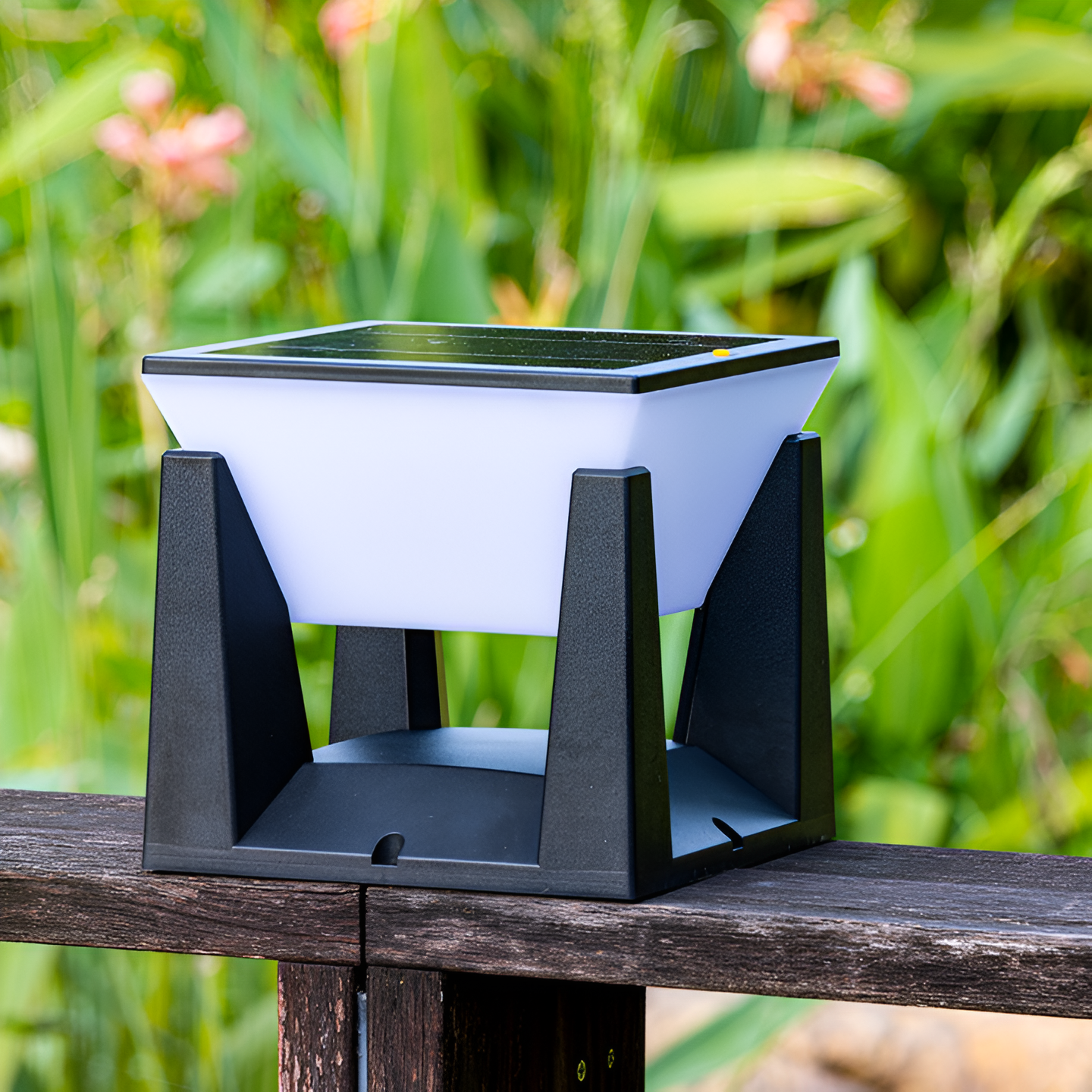 QuadreShine - Svart Fyrkantig Solarlampa Trädgård - Väderbeständig Trädgår belysning