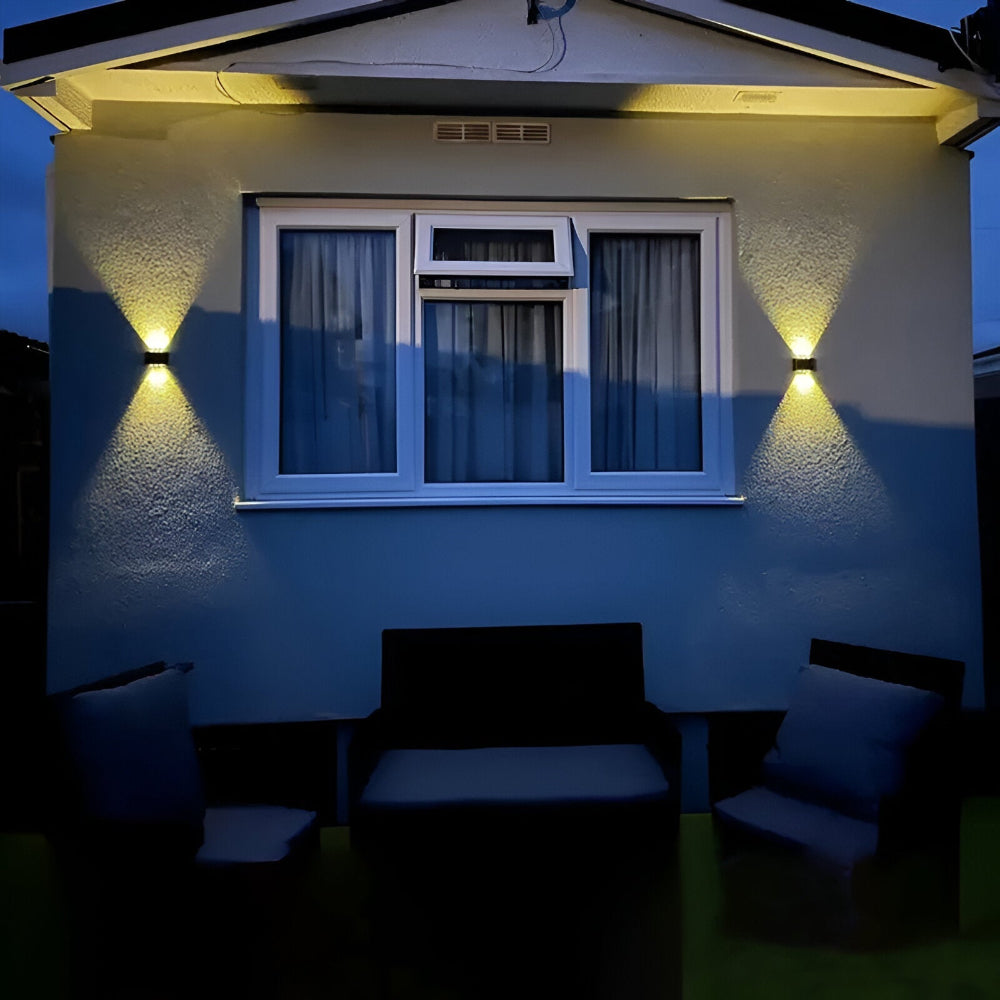 RectaSolaria Vägglampa - 2/4 stycken IP65 Vattentät 6LED Solarlampa Trädgård - Upp och Ner Utomhusbelysning