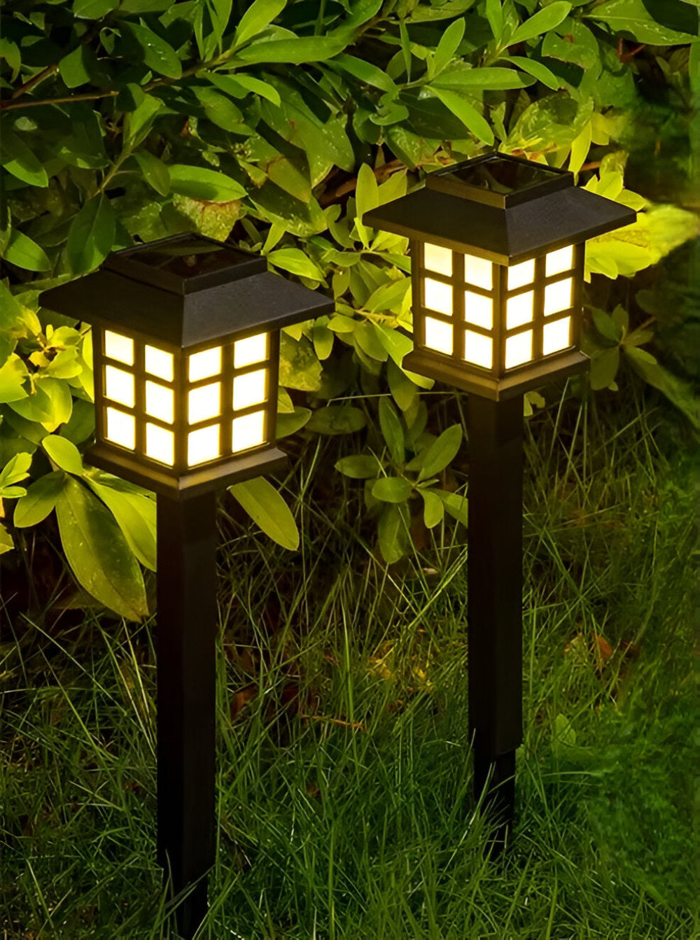 SolarPath-Lampa - 2/4/8 Delar Slitstark och Energieffektiv Solcellslampa för Trädgården