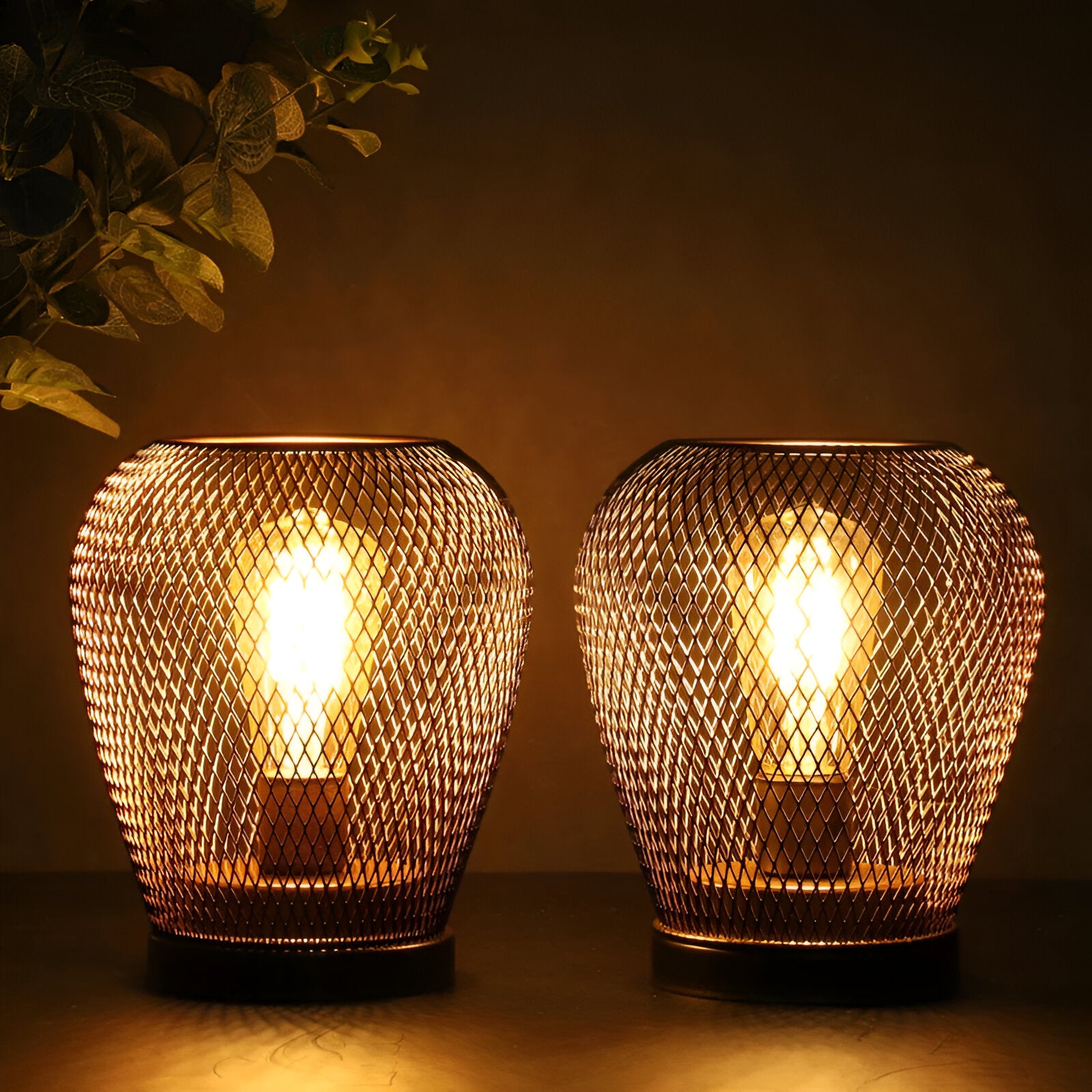 IronGlow - Bordslampa med Metallbur- Batteridriven LED-lykta (2-Pack)