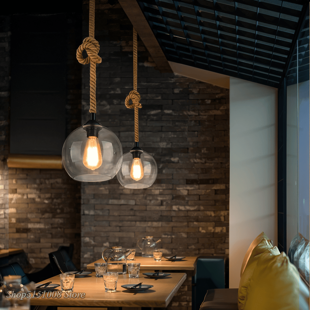 Rustik OrbLight - Pendellampa med Glasboll i Rep - Vintage Hängande Lampa