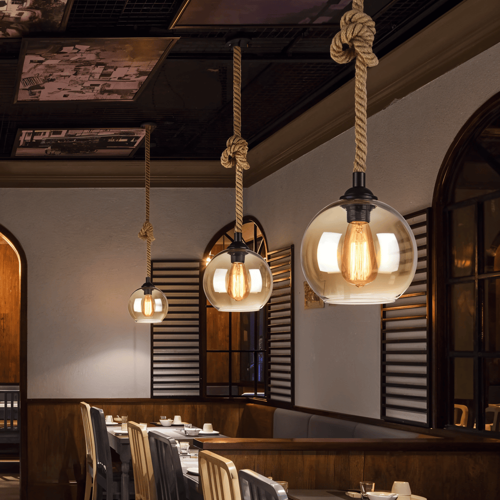 Rustik OrbLight - Pendellampa med Glasboll i Rep - Vintage Hängande Lampa