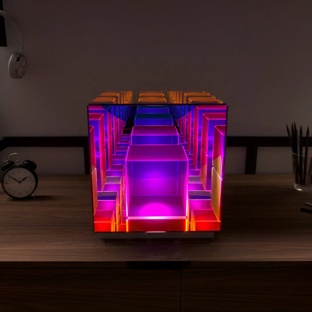 Spectra-Cube Bordslampa - Regnbågsakryl LED-lampa med Fascinerande 3D Illusion