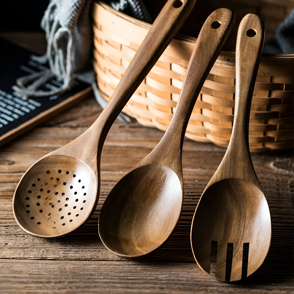 Köksredskapsset i Teakträ – 9 delar med Hållare och Skedstöd – Matlagningsskedar och Spatlar