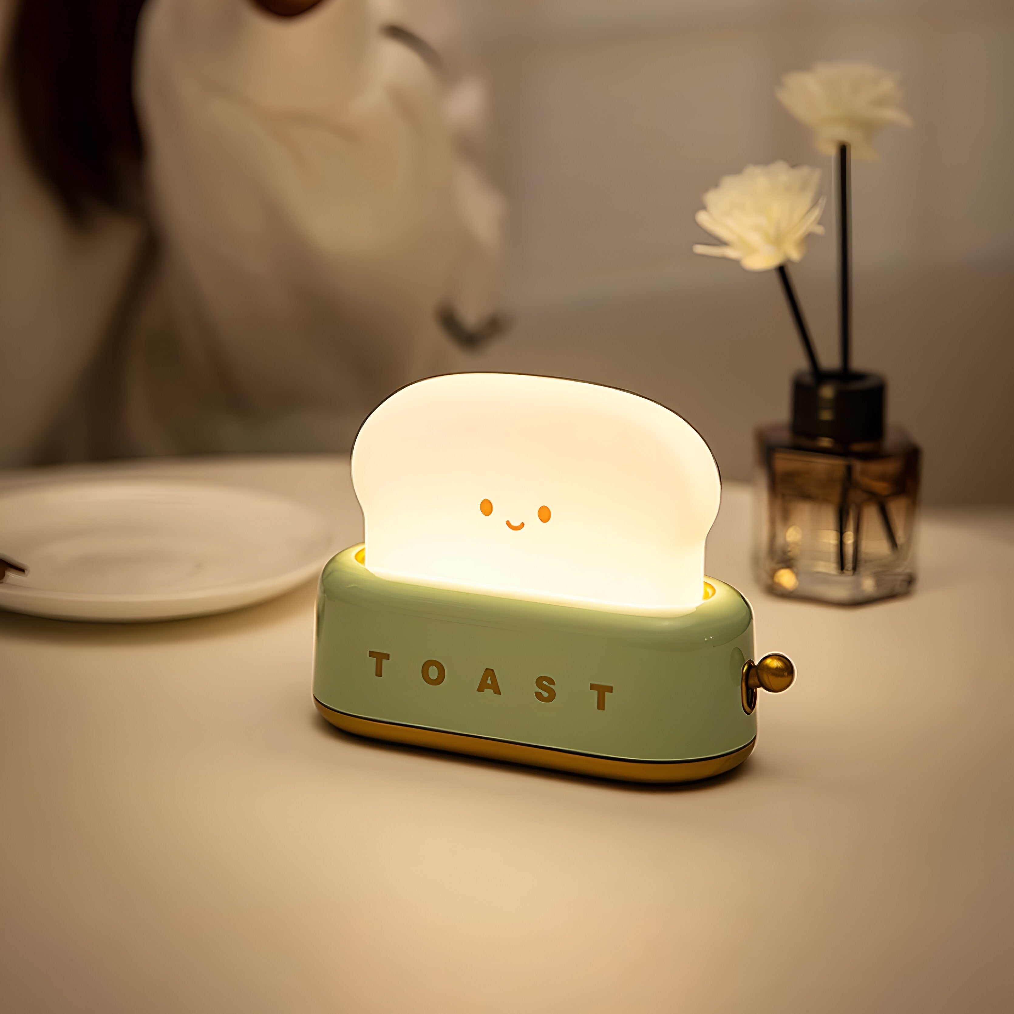 TinyToast Bordslampa - Bärbar Brödrost Nattlampa - Dimbar LED-lampa