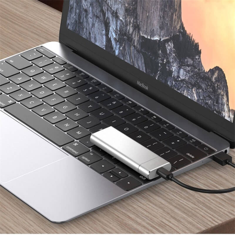 Extern SSD i robust aluminium för säker backup och lagring