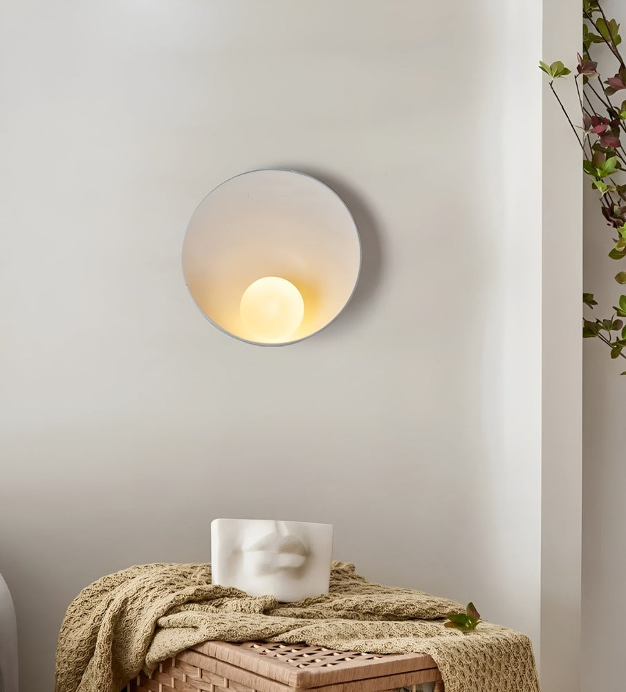 Vägglampa med Vit Pärla - Vit Vägglampa - Rund Wabi-Sabi-Belysning