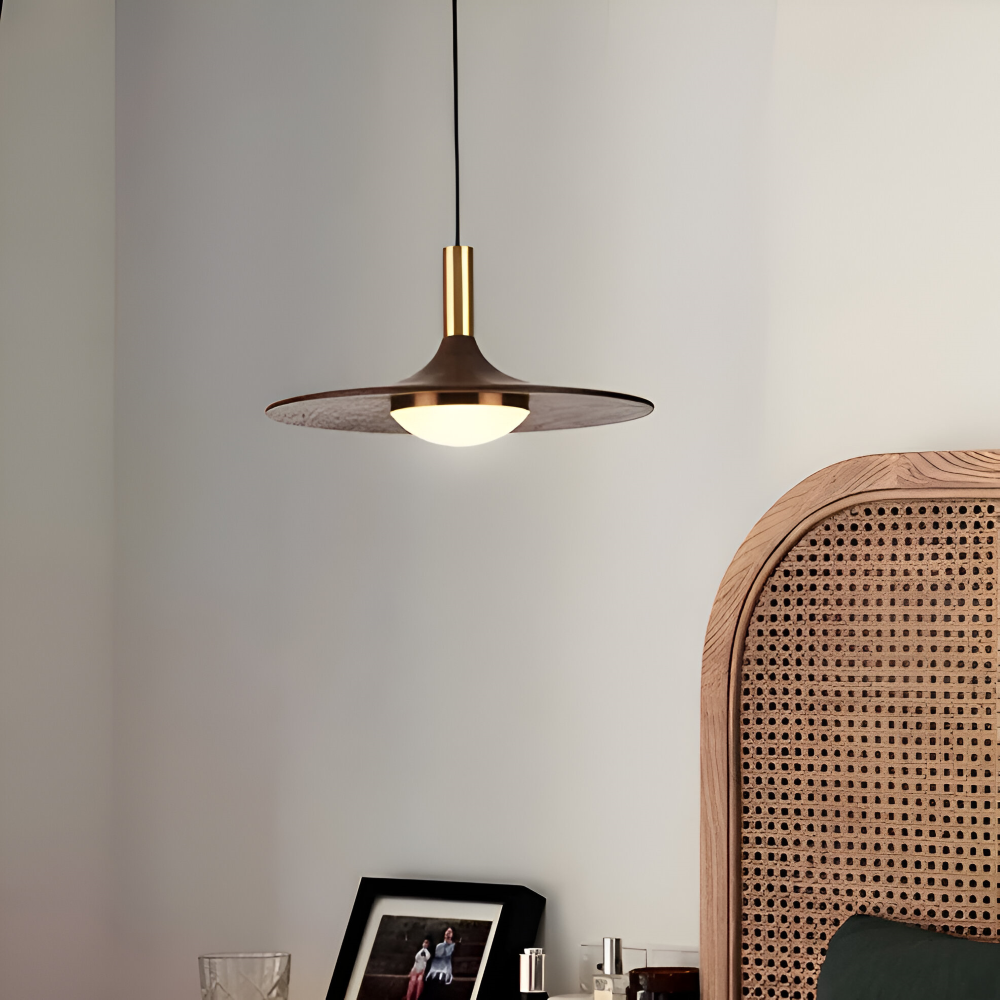 Valnöt Pendellampa - Runda Trähänglampor - Nordisk LED Lampa