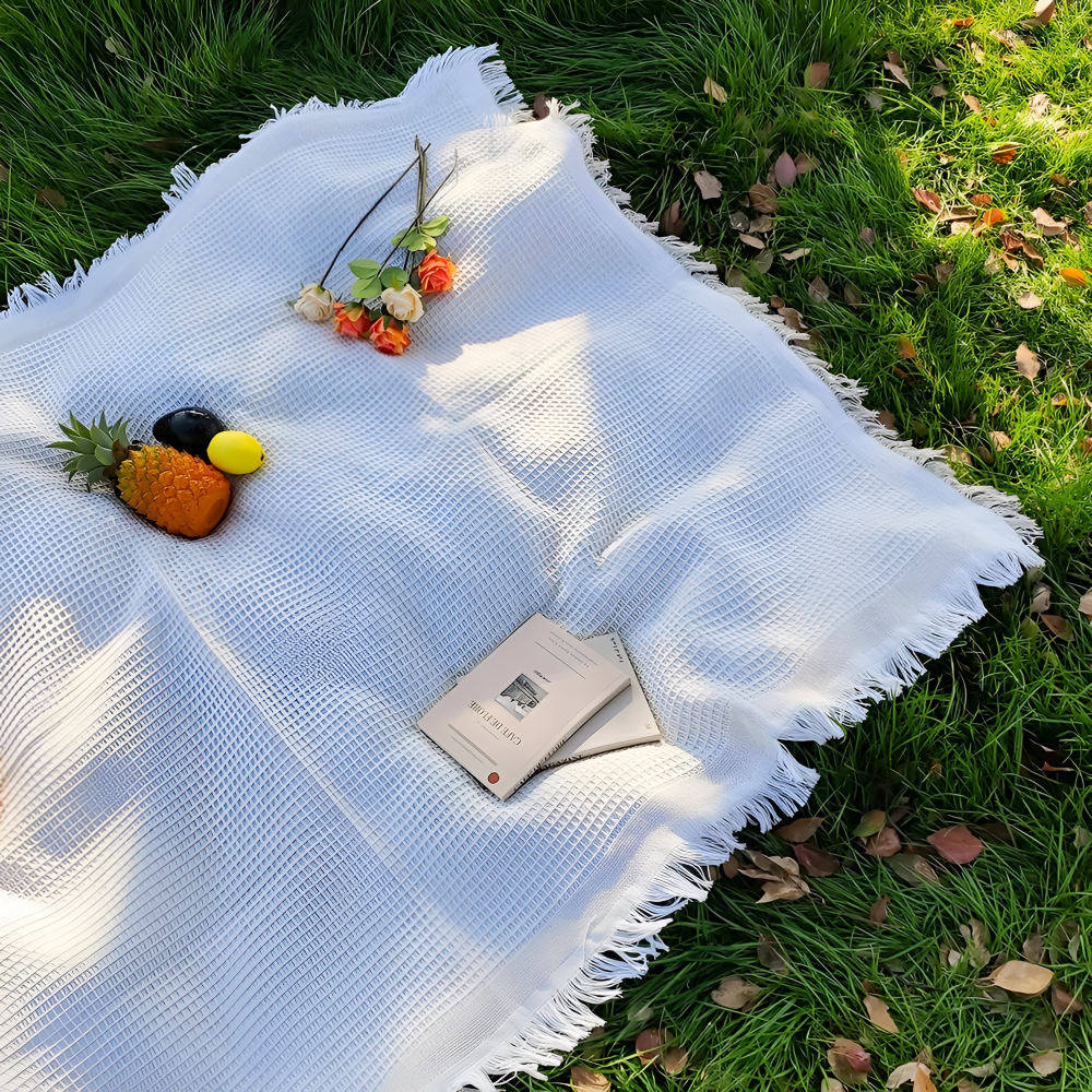 Vit Boho-picknickfilt med Tofsar – 90 x 150 cm, Bomullsblandad Utomhusmatta, Tvättbar