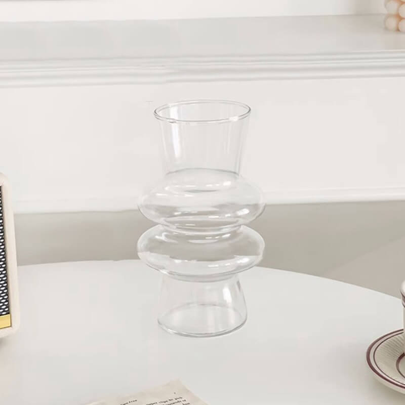 Glasblomvas med vågig design
