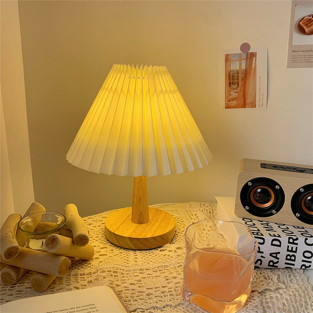 Veckad tygbordslampa
